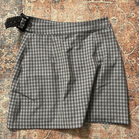 NWOT. Aritzia Sunday Best Pilot Mini Skirt. - Picture 4 of 5